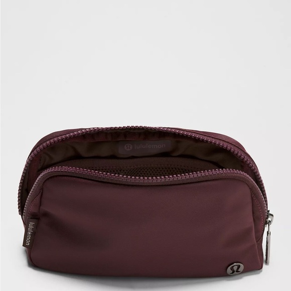 Lululemon Everywhere Belt Bag 1L- Goodnight Plum - Picture 5 of 6